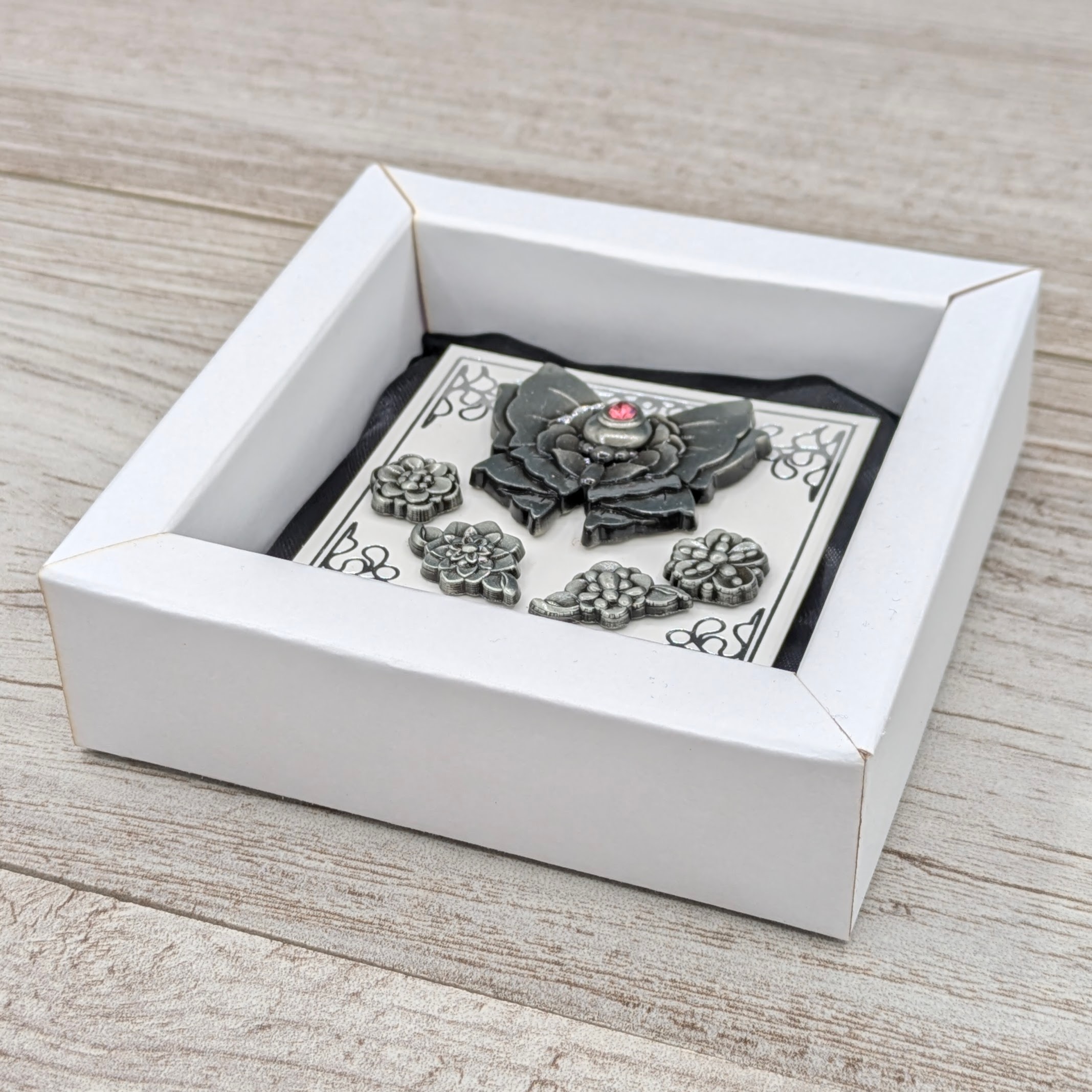 Rose & Outers - AmunetGFX Mini Moon Collab - Image 4